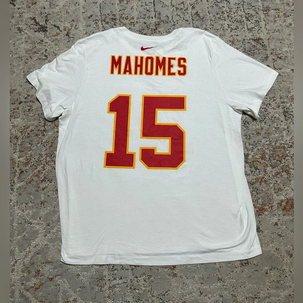 Patrick Mahomes Kansas City Chiefs Nike Player Name & Number T-Shirt White XXL
